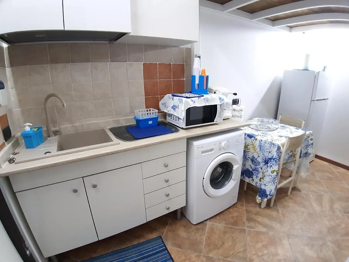 Mawi Apartment - Peaceful Apt. W/ Double Bed - 9Min Walk To Ortigia Syracuse Holiday home