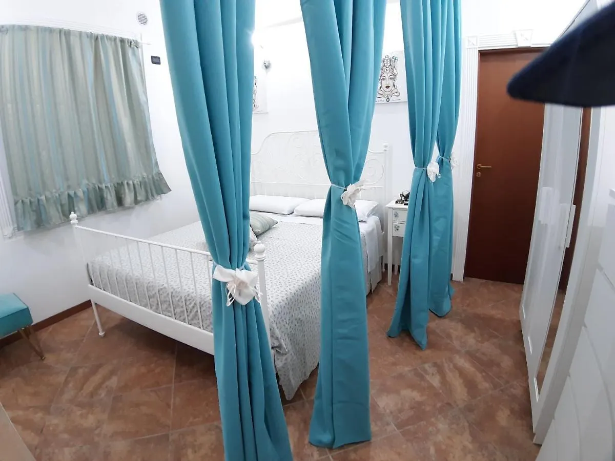 Holiday home Mawi Apartment - Peaceful Apt. W/ Double Bed - 9Min Walk To Ortigia Syracuse